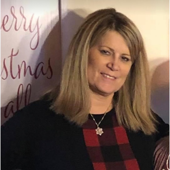 Hi, I’m Nancy and I’m a shopaholic! Lol - Picture 1 of 1